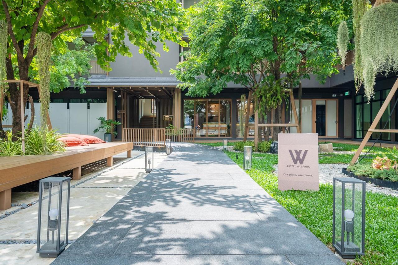 Hotel Wizpark Ratchada Bangkok Extérieur photo
